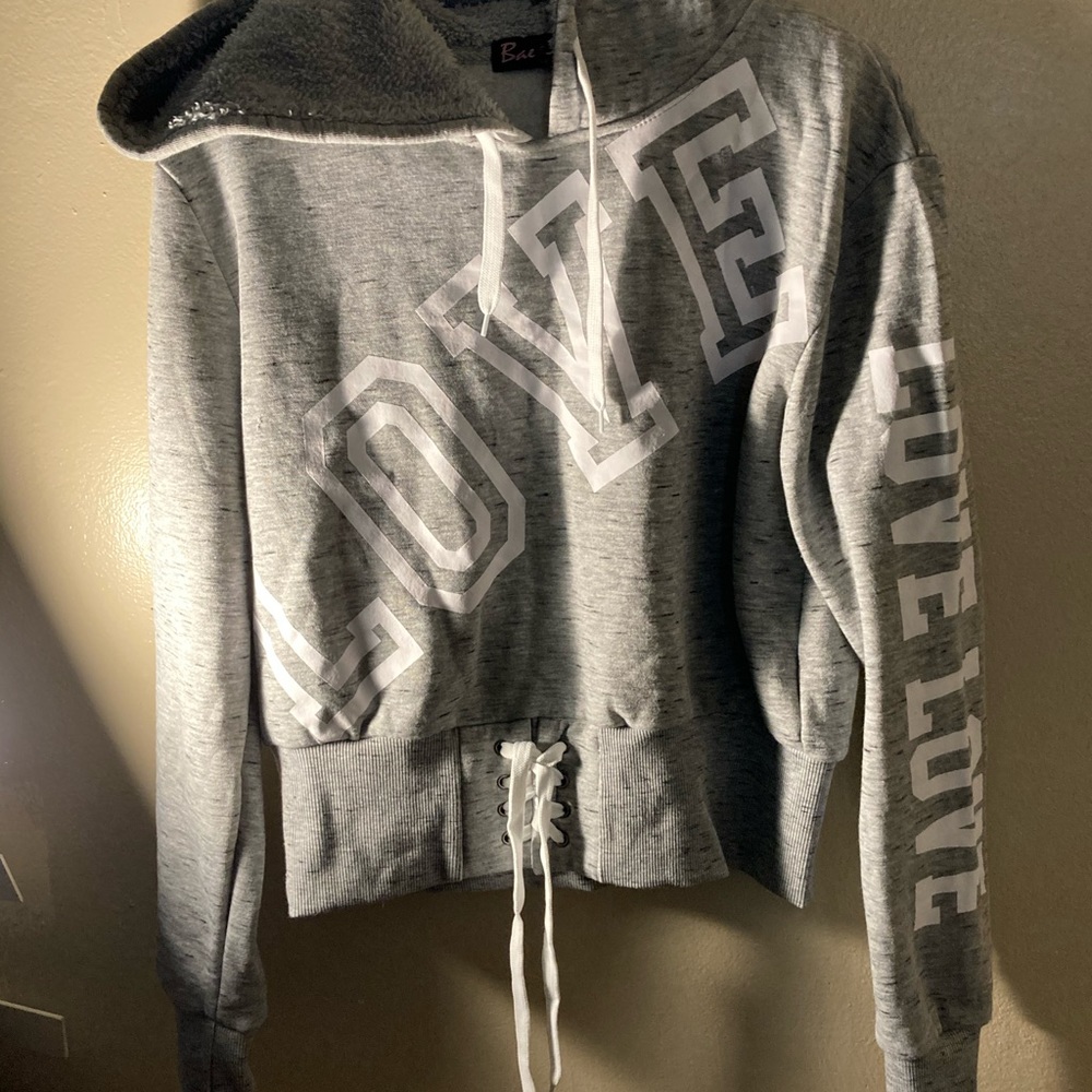 Crop top love sweater